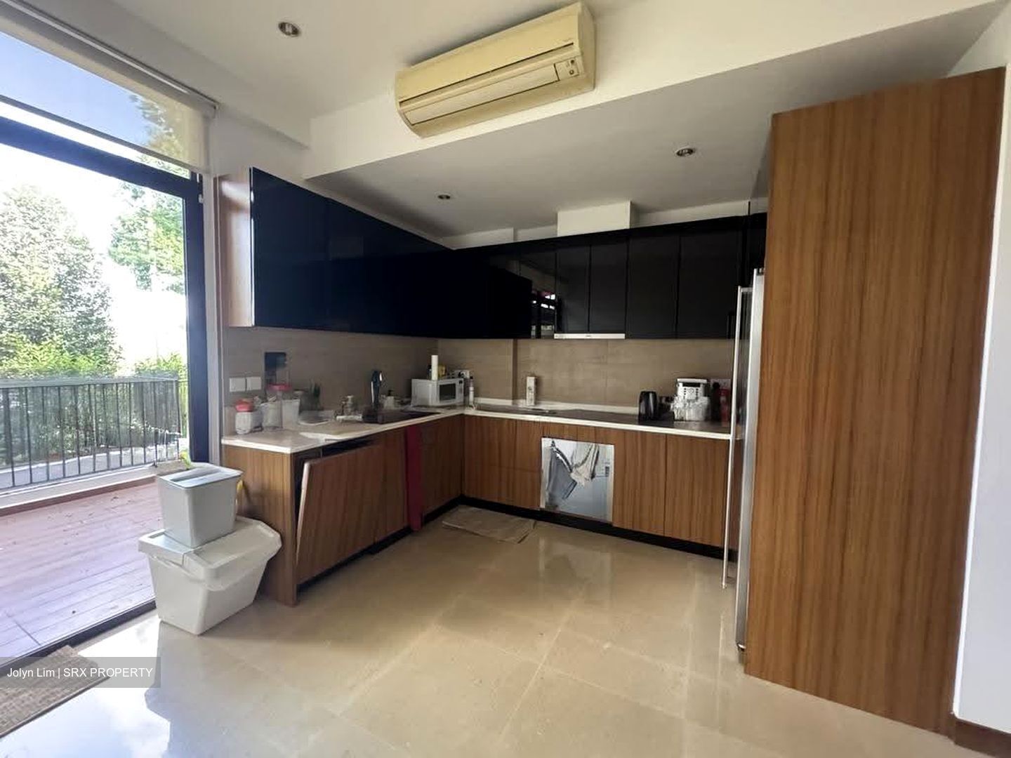 Holland Link (D10), Terrace #618843081